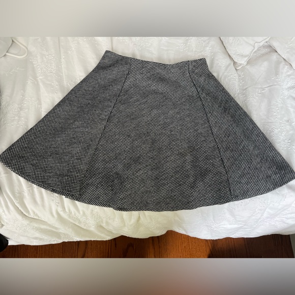 2 for 1 A-Line Wool Houndstooth Mini Skirts - Picture 2 of 6